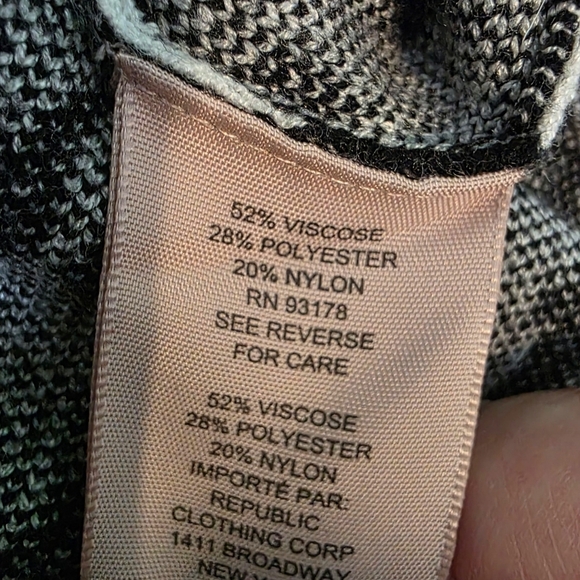 Philosophy Abstract Print Sweater, Black & White, Size Medium - Picture 7 of 7